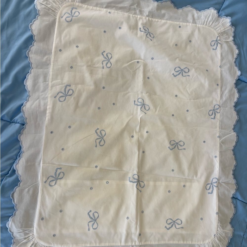 Yves Delorme White Fabric Pillow Shams
